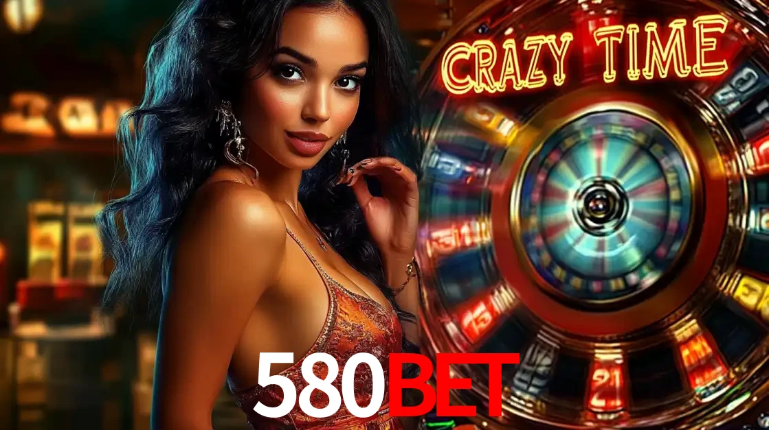 Mulher elegante ao lado da vibrante roda da fortuna do jogo de cassino ao vivo Crazy Time, um dos game shows mais populares e cheios de prêmios do 580bet.